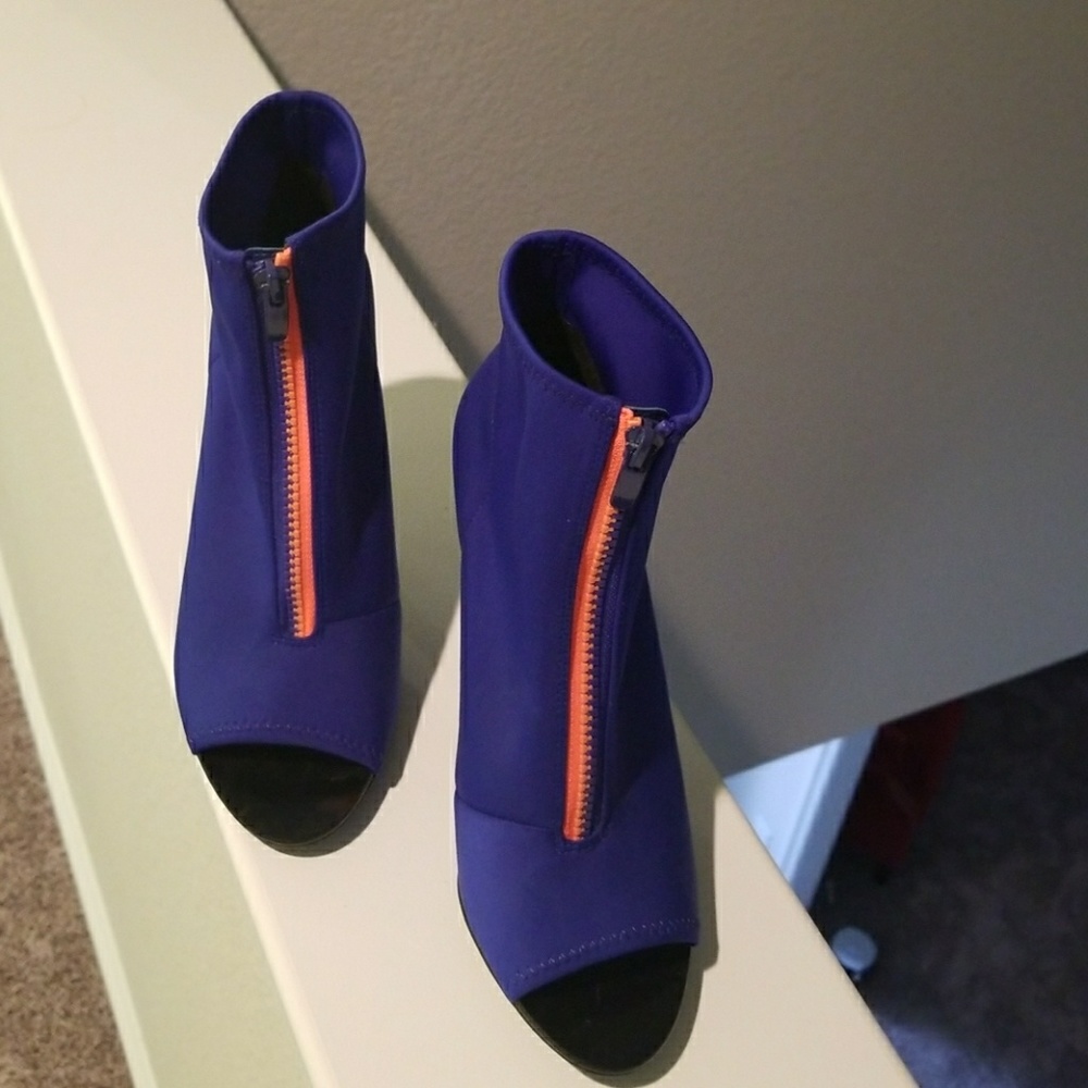 Booties- ALDO - Picture 4 of 4
